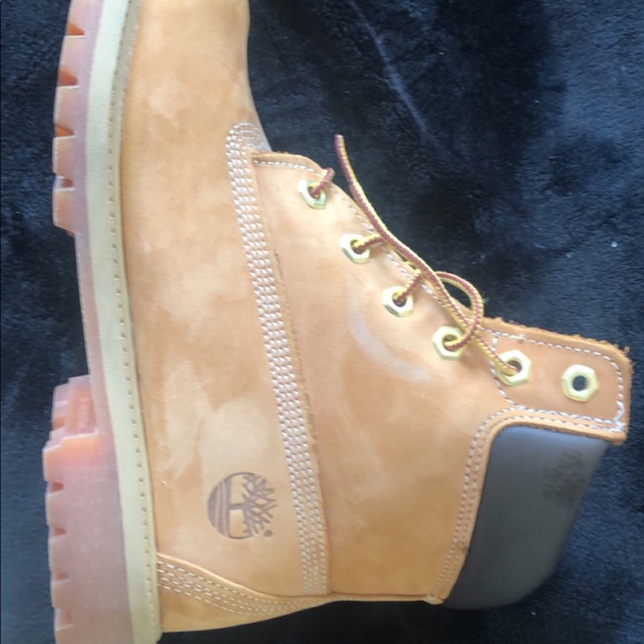 **SOLD**   6” Timberlands size 6.5 men/8.5 women - Picture 2 of 3